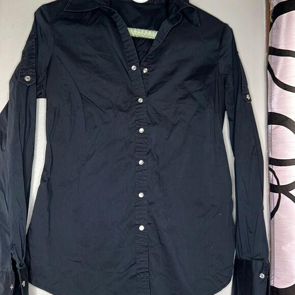 Tahari pearl snap front long sleeve blouse with roll tab sleeves - Picture 5 of 7